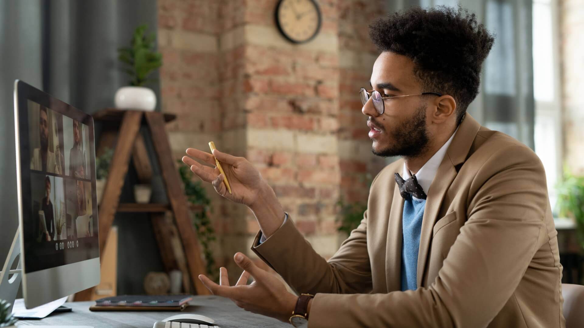 A men meeting with his clients