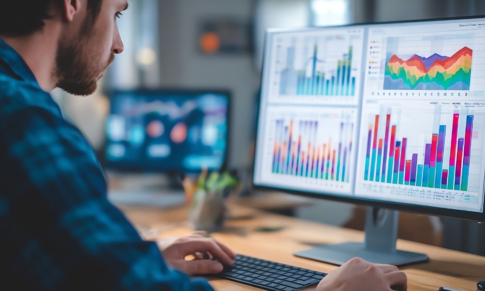 business analyst using dashboard to track KPI