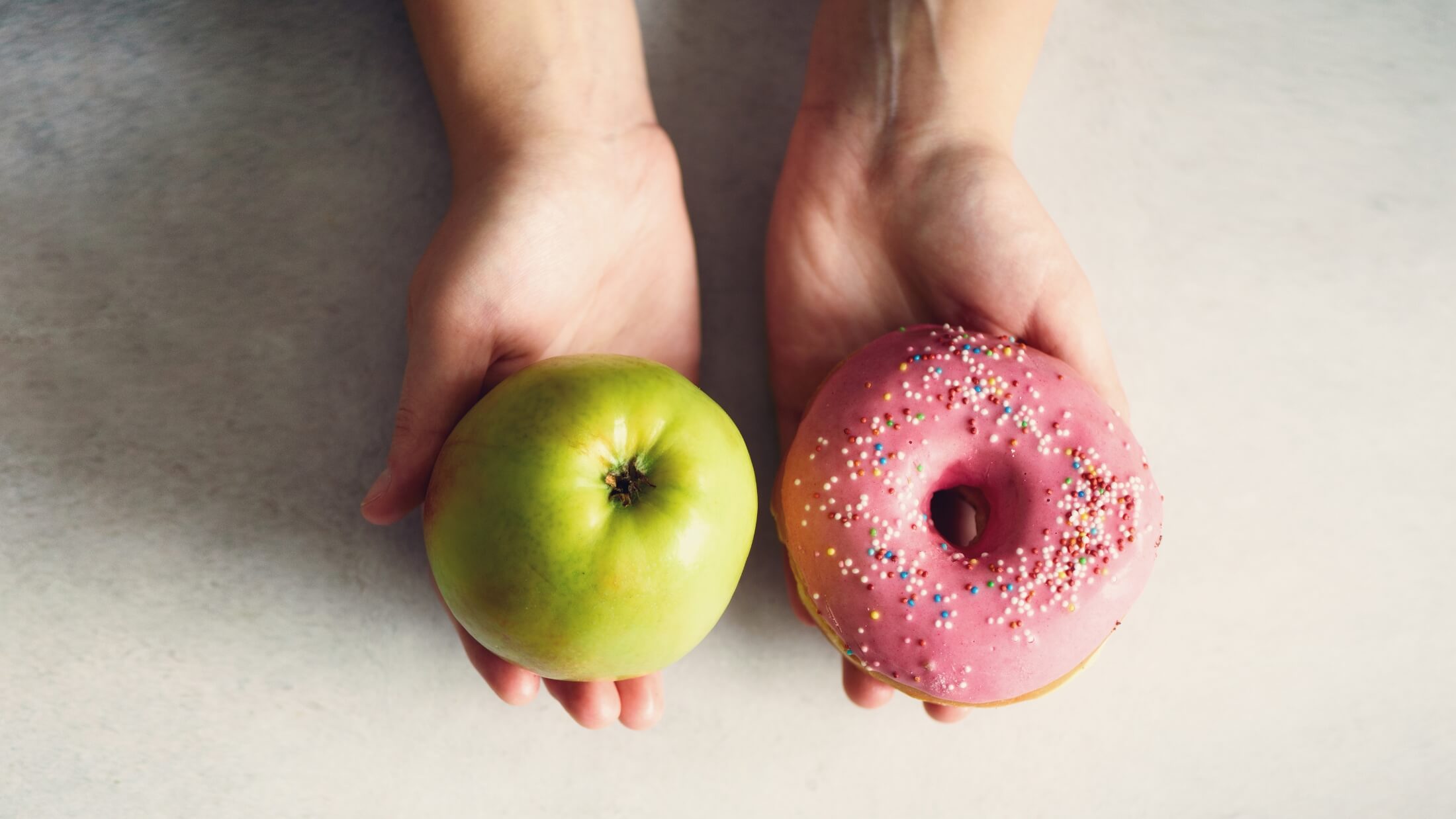 choose between apple and donut