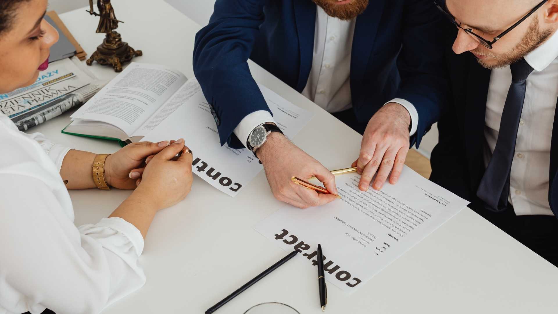 contract signing between client and agency