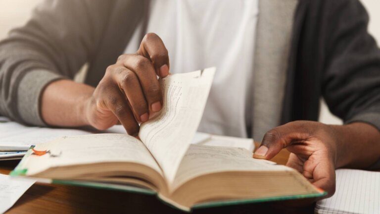 guy turn the page into new chapter