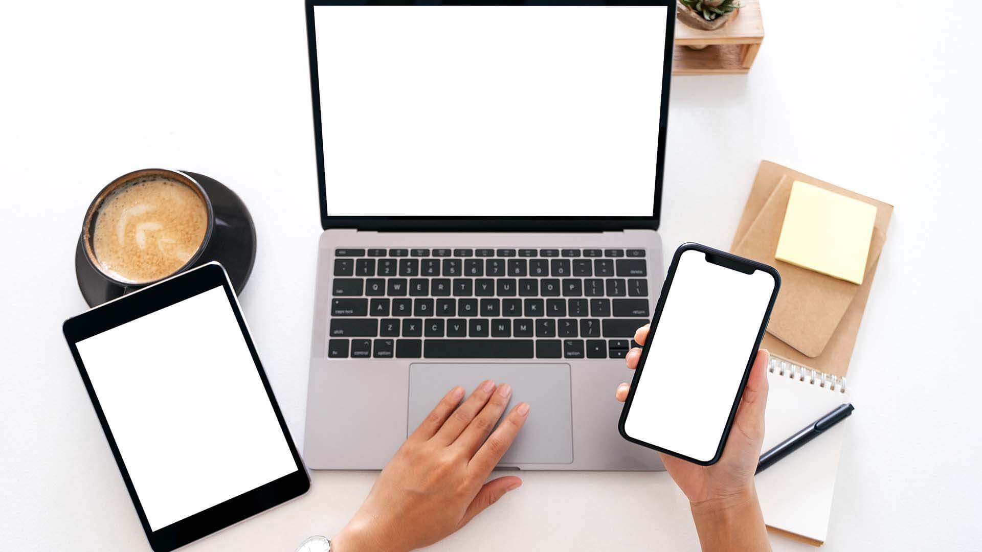 hands-holding-a-blank-white-screen-mobile-phone