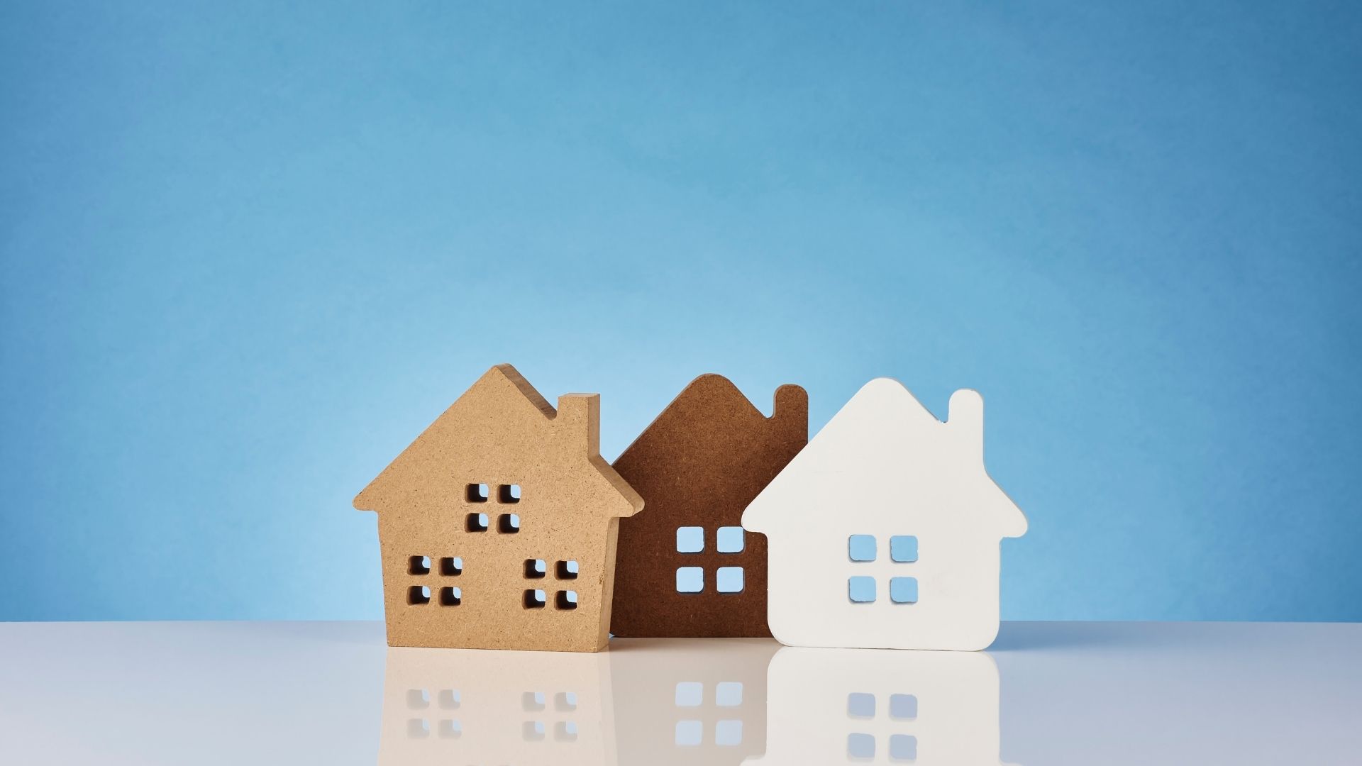 home icons in blue background