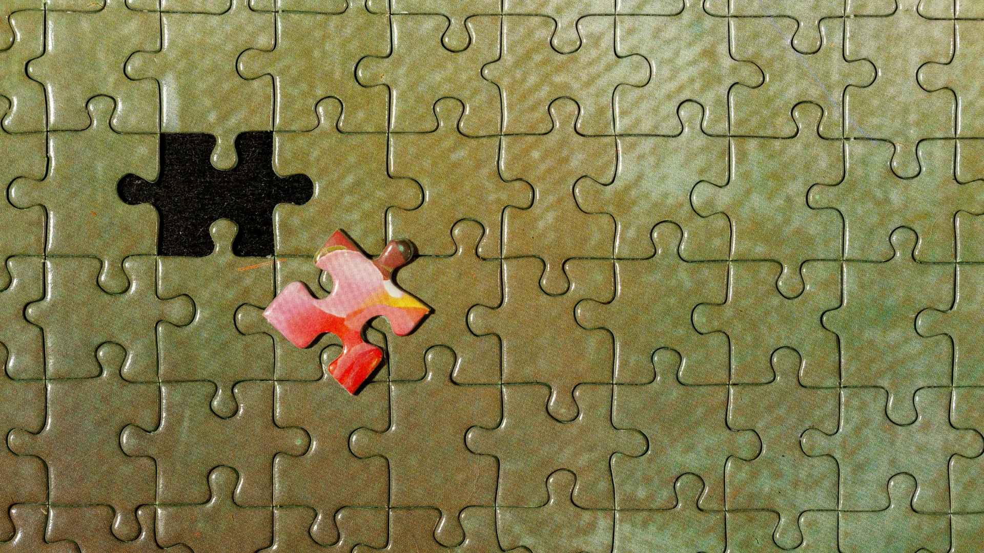 puzzle with one last unfit pattern