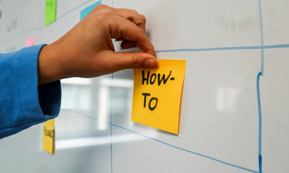sticky note in whiteboard